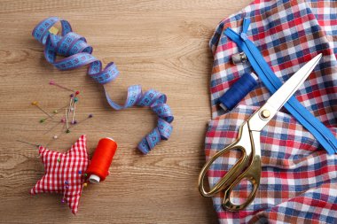 takım elbise, ahşap arka plan üzerinde terzilik