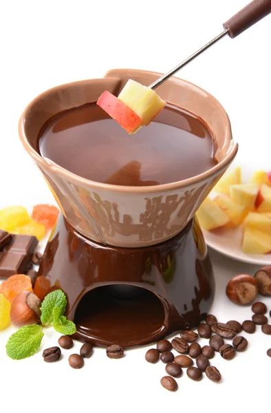 Chokladfondue med frukt, isolerad på vit — Stockfoto