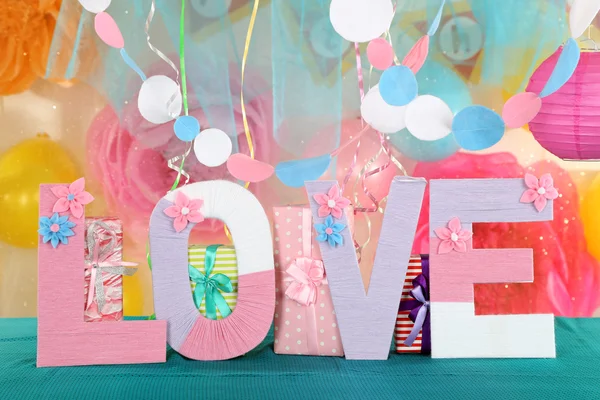 Festive table for birthday on celebratory decorations — Stock Photo, Image