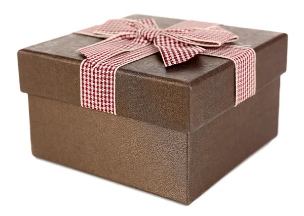 Коробка подарка изолированы на белый — стоковое фото