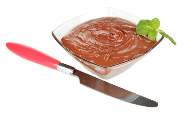 Chocolade crème in kom geïsoleerd op wit — Stockfoto