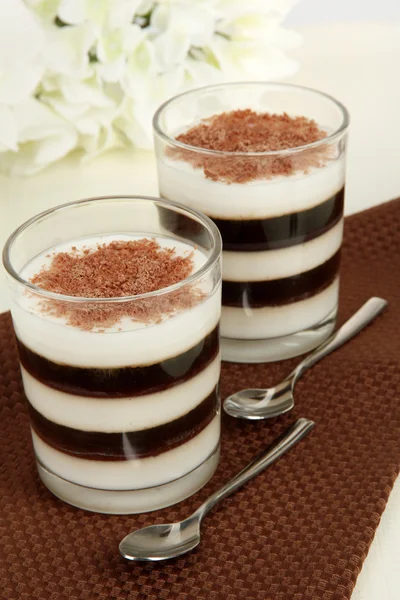 Tasty jelly coffee with milk on table close-up — Stock Photo, Image