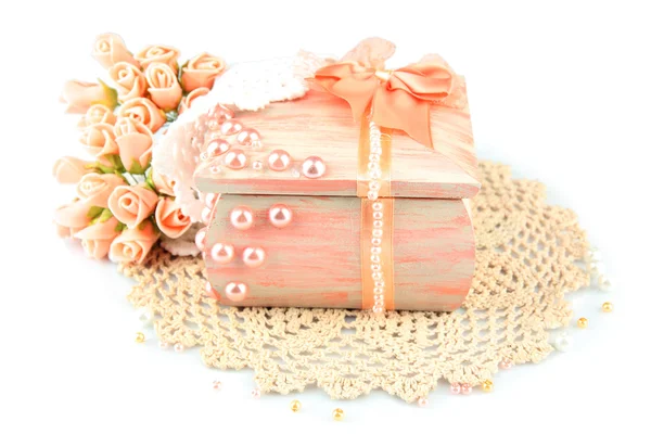 아름 다운 손으로 만든 상자, 흰색 절연 — 스톡 사진