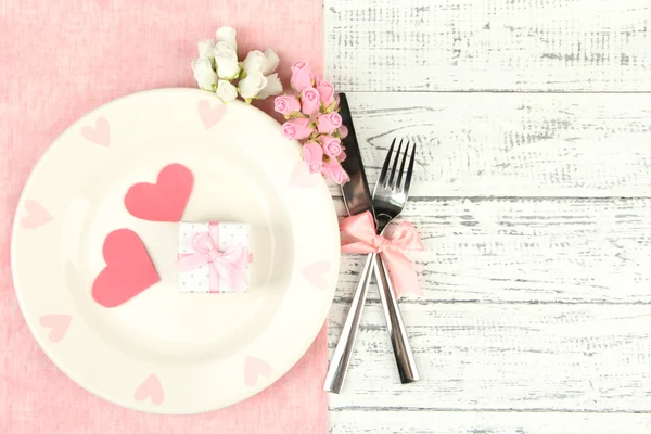 Romantic holiday table setting, on wooden background — Stock Photo, Image