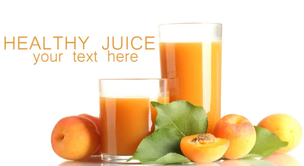 Two glasses of apricot juice and apricots with leaves isolated on white — Stock Photo, Image