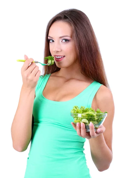 Bella ragazza con insalata fresca isolata su bianco — Foto Stock