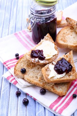 enfes tost reçelli üzerinde tablo yakın çekim