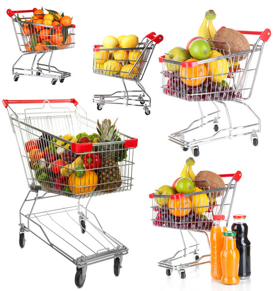 Тележки с различными фруктами и овощами изолированы на белом
