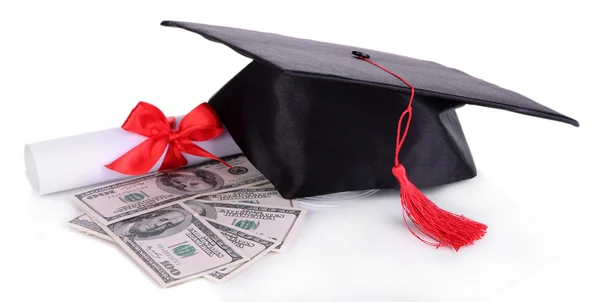 Cappello di laurea, soldi e pergamena, isolato su bianco — Foto Stock