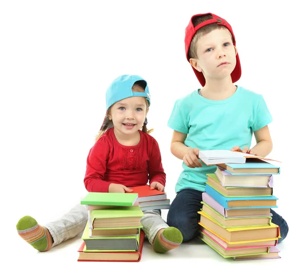 Παιδάκια με βιβλία που απομονώνονται σε λευκό — Φωτογραφία Αρχείου