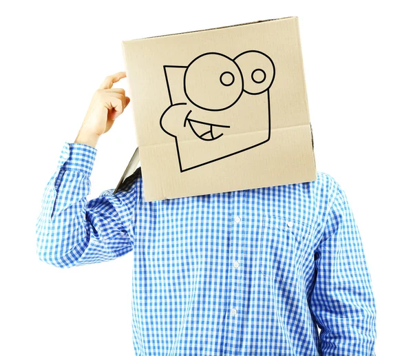 Uomo con scatola di cartone sulla testa isolato su bianco — Foto Stock