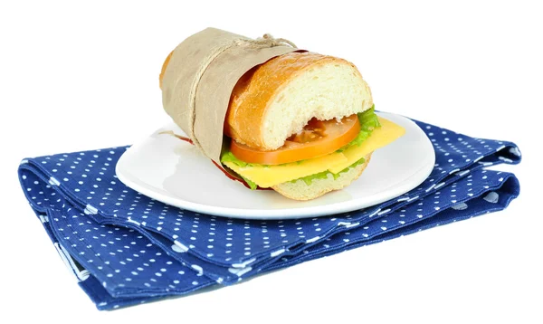 Frisches und schmackhaftes Sandwich isoliert auf weiß — Stockfoto