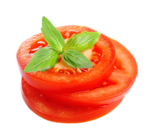 Tranches de tomate fraîche au basilic, isolées sur blanc — Photo