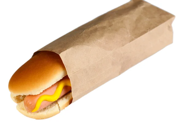 Beyaz izole lezzetli sosisli sandviç — Stok fotoğraf