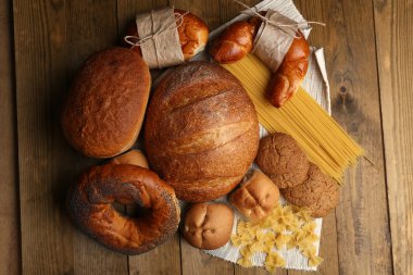 fırın ürünleri ahşap tablo