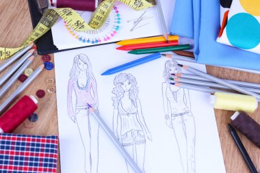 Moda Tasarımcısı kapatın