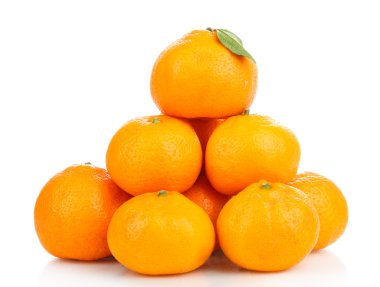 Olgun tatlı mandalina, üzerinde beyaz izole