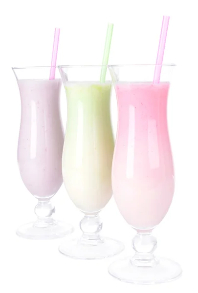 Milchshakes isoliert auf weiß — Stockfoto