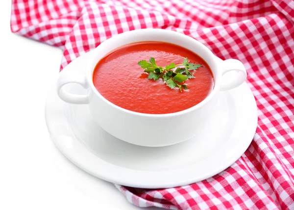 Sabrosa sopa de tomate, aislado en blanco — Foto de Stock