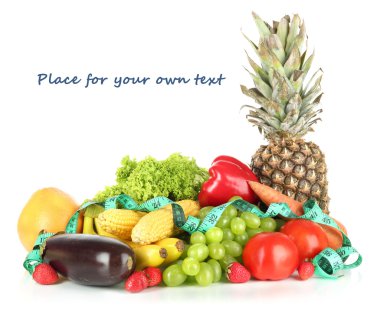 Taze sebzeler beyaz üzerine izole