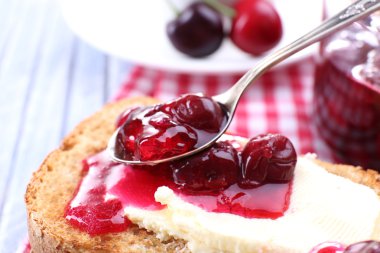 enfes tost reçelli üzerinde tablo yakın çekim