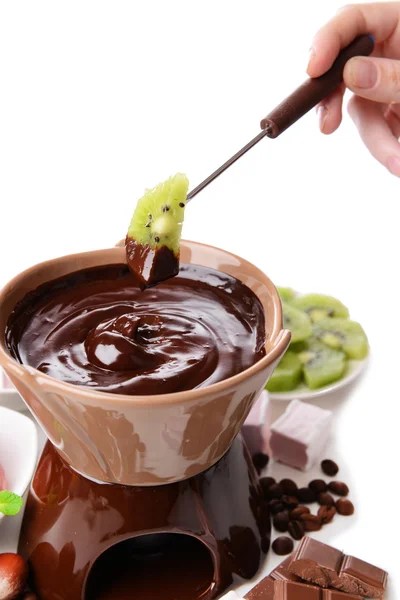 Chocolade fondue met marshmallow snoepjes en vruchten, geïsoleerd op wit — Stockfoto
