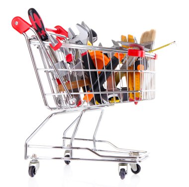 alışveriş sepeti üzerine beyaz izole inşaat araçları