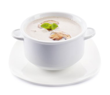 tabakta üzerine beyaz izole beyaz kase mantar çorbası