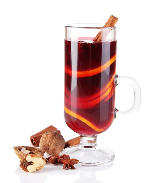Mulled wine with nuts and spices isolated on white — Stock Photo, Image