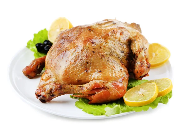 Whole roasted chicken with vegetables on plate, isolated on white — Stock Photo, Image