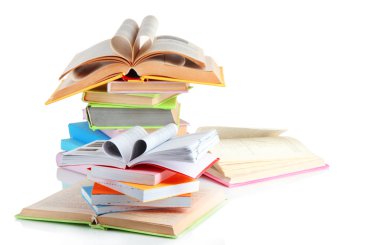 beyaz izole kitap yığınları