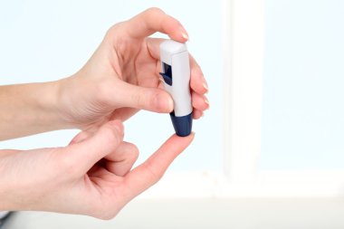 glikoz düzeyi kan yakın çekim ölçme