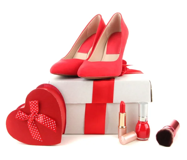 Beautiful red female shoes, gift box and cosmetics, isolated on white — Stock Photo, Image