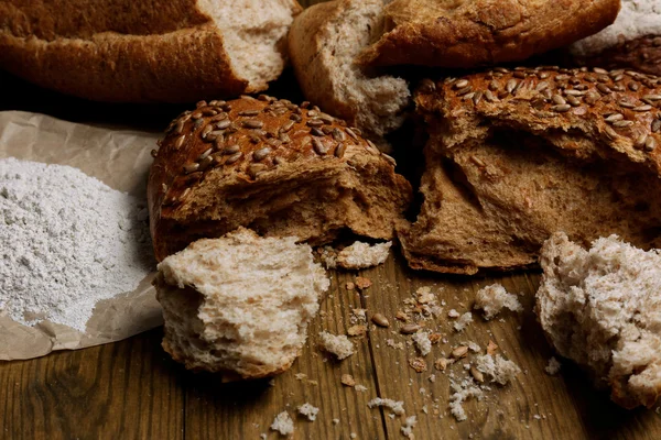 Breaking bread close up — Stock Photo, Image