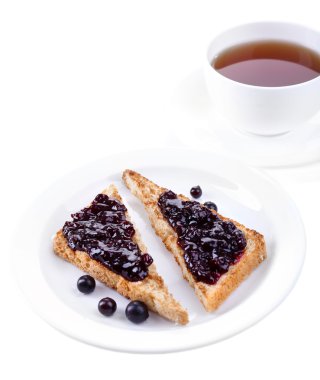 reçel plaka üzerinde beyaz izole lezzetli ekmek