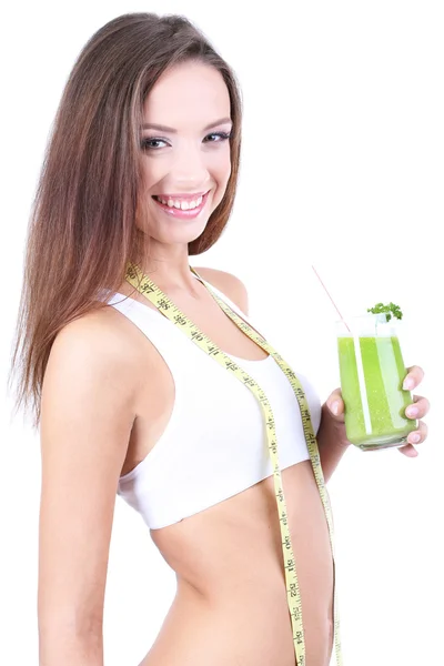 Menina bonita com suco fresco e fita métrica isolada em branco — Fotografia de Stock