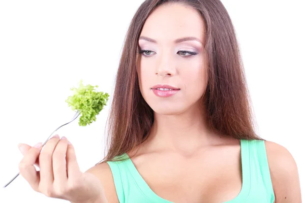 Bella ragazza con insalata fresca isolata su bianco — Foto Stock