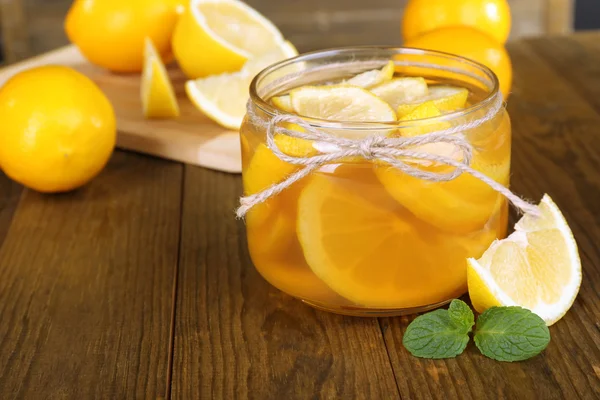 Confiture de citron savoureuse sur table close-up — Photo