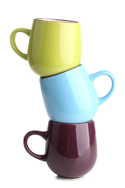 Kleurrijke cups geïsoleerd op wit — Stockfoto