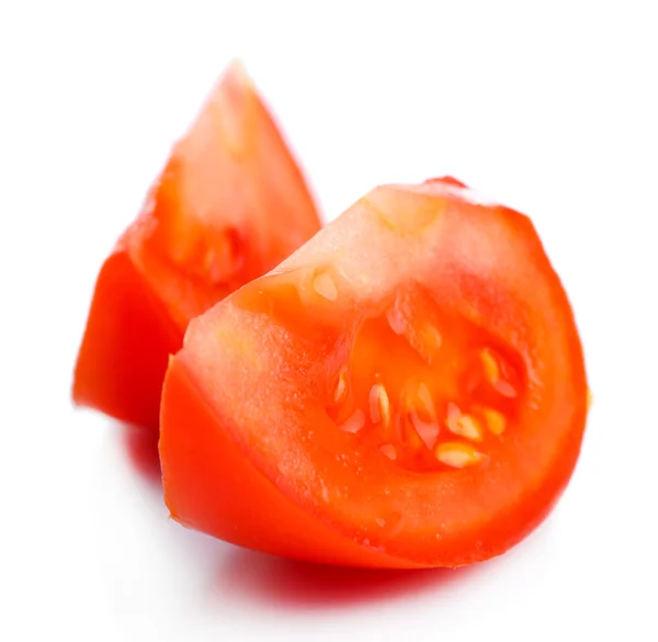 Rodajas de tomate fresco, aisladas sobre blanco — Foto de Stock