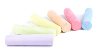 çeşitli renk üzerine beyaz izole, tebeşirler