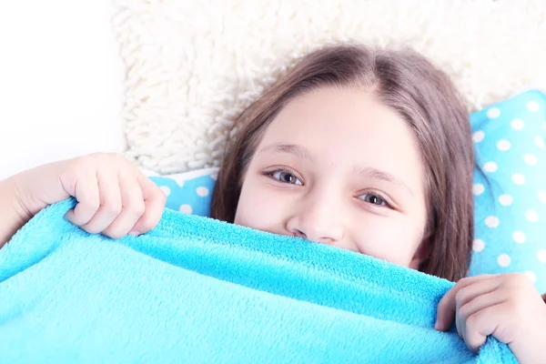 Hermosa niña durmiendo, primer plano — Foto de Stock