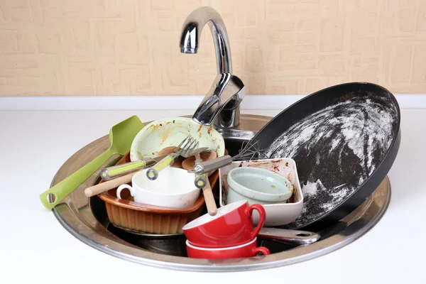 Kitchen utensils need wash close up — Stock Photo, Image