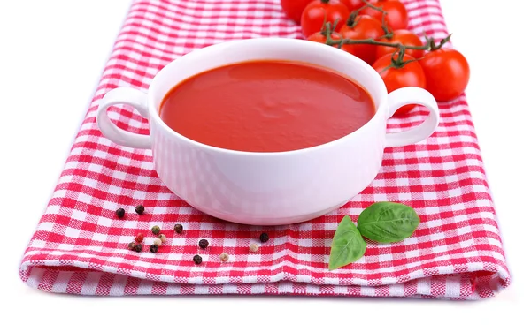 Sabrosa sopa de tomate, aislado en blanco — Foto de Stock
