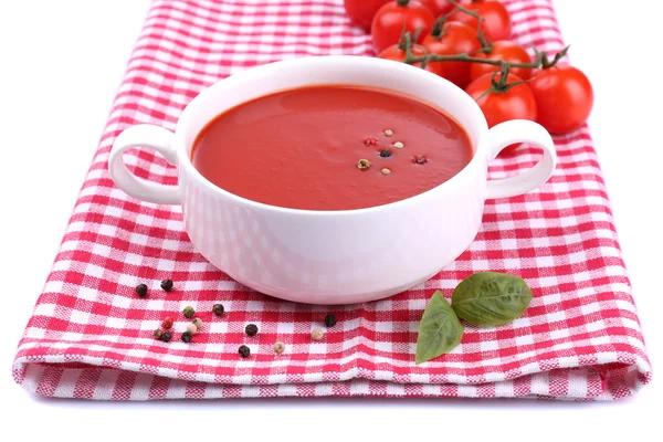 Smakelijke tomatensoep, geïsoleerd op wit — Stockfoto