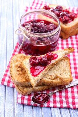 enfes tost reçelli üzerinde tablo yakın çekim
