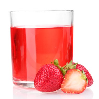 taze çilek ve suyu cam üzerine beyaz izole