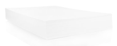 Beyaz üzerine izole edilmiş kağıt yığını