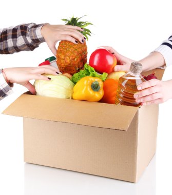 Ürünler üzerinde beyaz izole kutusunun dışarı insanlar olun