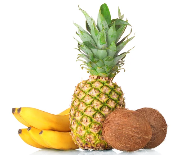 Kokosowe, banana i ananasa na białym tle — Zdjęcie stockowe